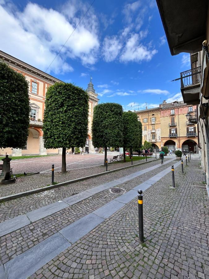 Apartament La Loggia Dei Conti Cuneo Zewnętrze zdjęcie